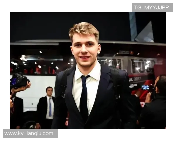 东契奇分享抖肩庆祝背后的心路历程与自发灵感