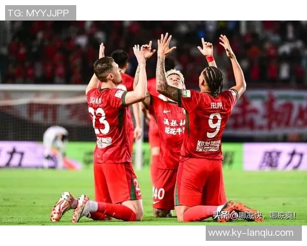 河南队凭借定位球进攻本赛季打入29球领跑中超球队展现强大实力