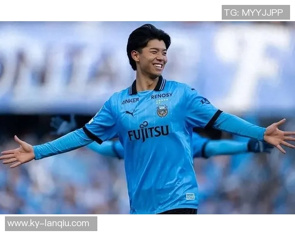 热刺新星高井幸大首次入选比赛名单展现潜力 热刺新星高井幸大首次入选比赛名单展现潜力